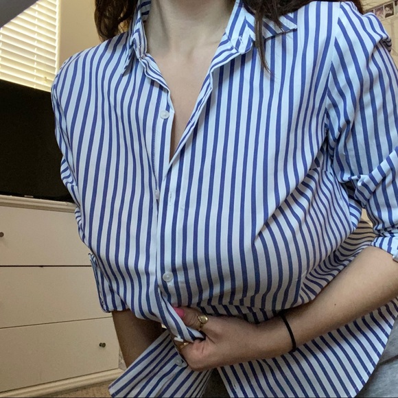 Striped button up top - Picture 2 of 3